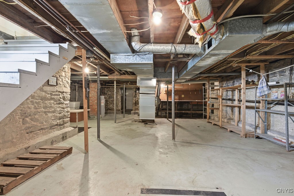 312 Stone Street Oneida, NY 13421 - Photo 36 of 38