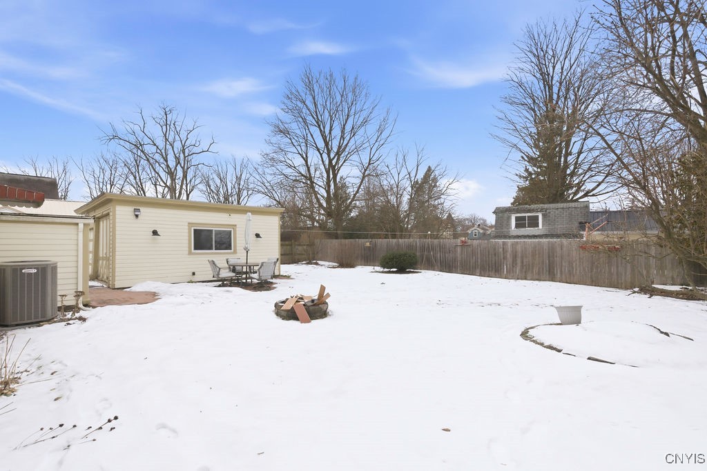 312 Stone Street Oneida, NY 13421 - Photo 5 of 38