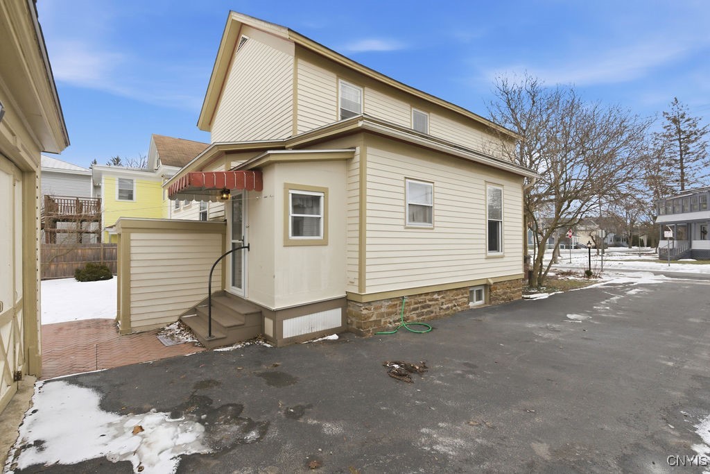 312 Stone Street Oneida, NY 13421 - Photo 8 of 38