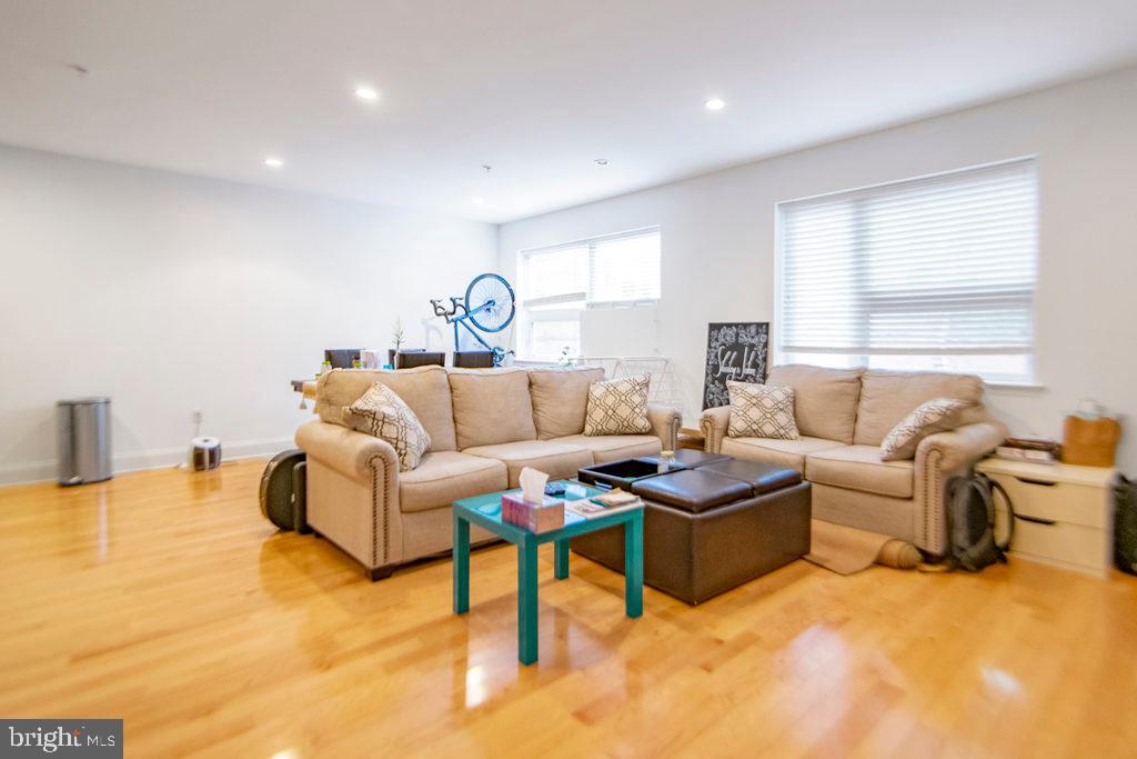 1311 Spruce Street, Unit 502 Philadelphia, PA 19107 - Photo 4 of 8