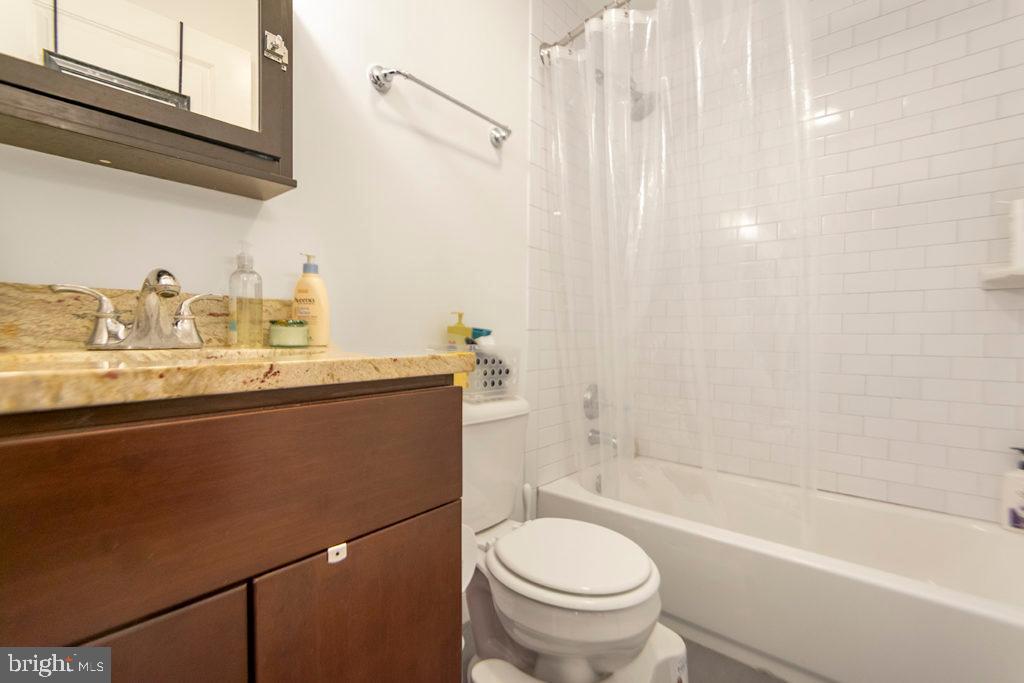 1311 Spruce Street, Unit 502 Philadelphia, PA 19107 - Photo 6 of 8