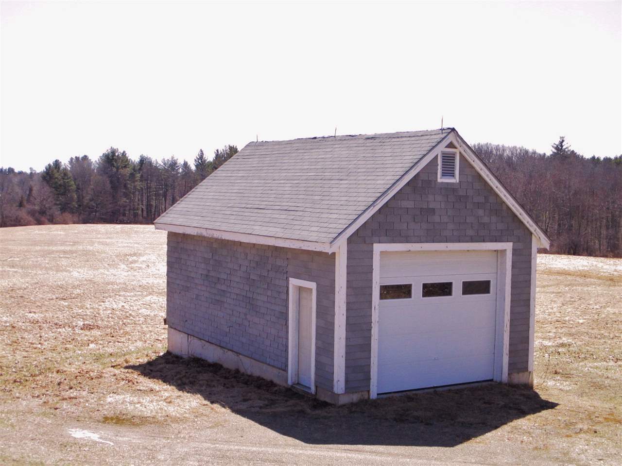 73 Exeter Road Kingston, NH 03848 - Photo 3 of 11