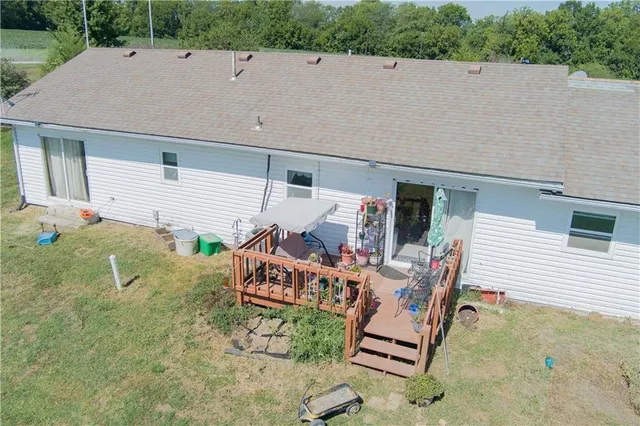 $250,000 | 9017 Northwest Barwick Drive, Cameron, MO 64429