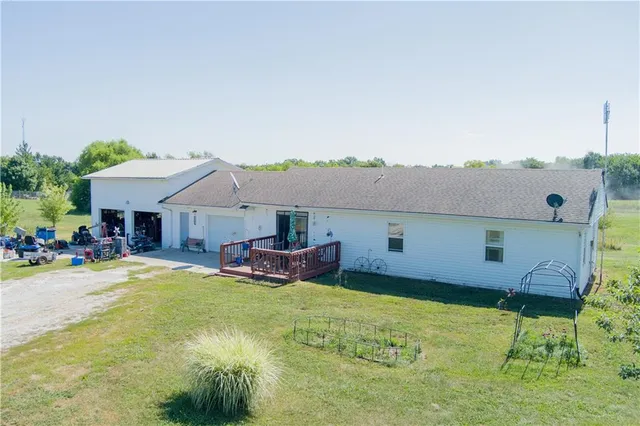 $250,000 | 9017 Northwest Barwick Drive, Cameron, MO 64429