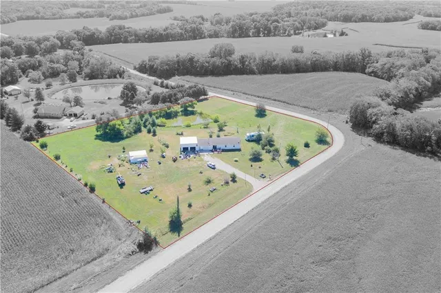 $250,000 | 9017 Northwest Barwick Drive, Cameron, MO 64429