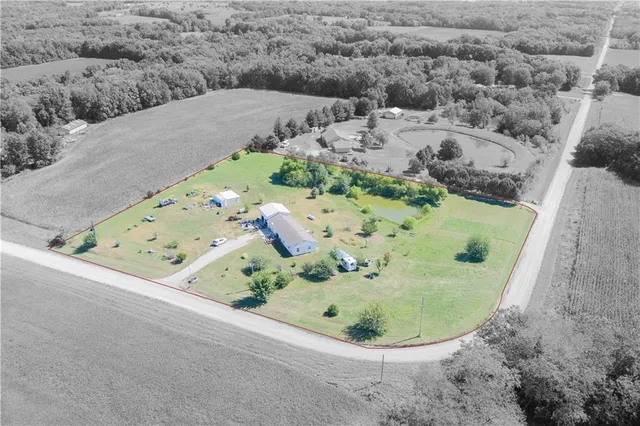 $250,000 | 9017 Northwest Barwick Drive, Cameron, MO 64429