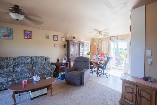 $250,000 | 9017 Northwest Barwick Drive, Cameron, MO 64429