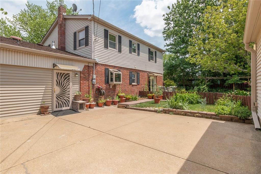 7718 South Franklin Road Indianapolis, IN 46259 - Photo 29 of 31 Gallery Image 29