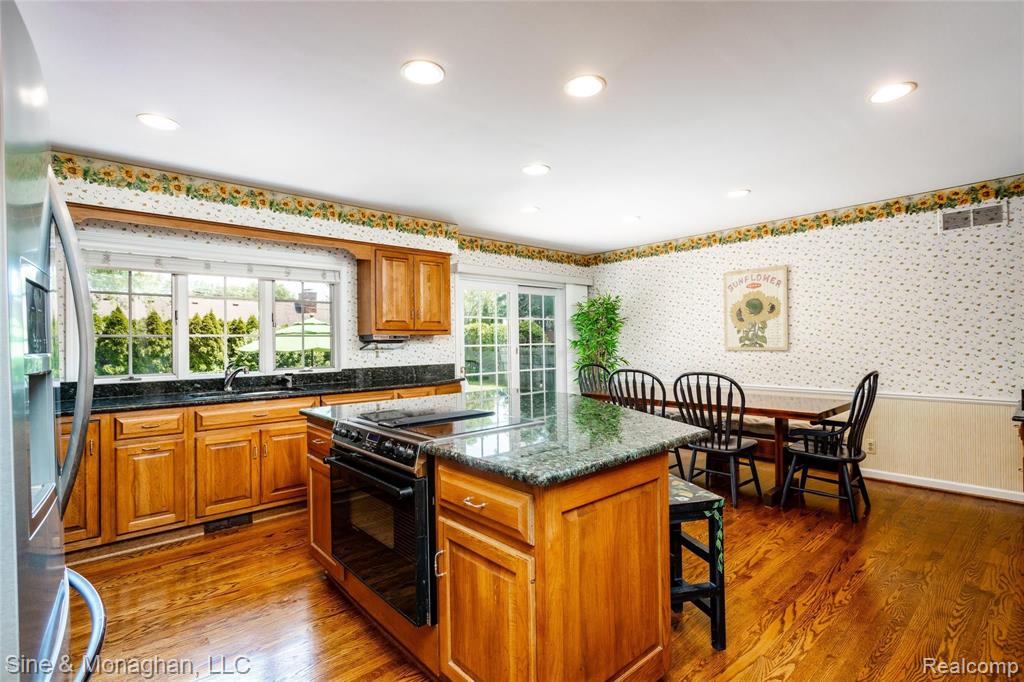 435 Barclay Road Grosse Pointe Farms, MI 48236 - Photo 12 of 60