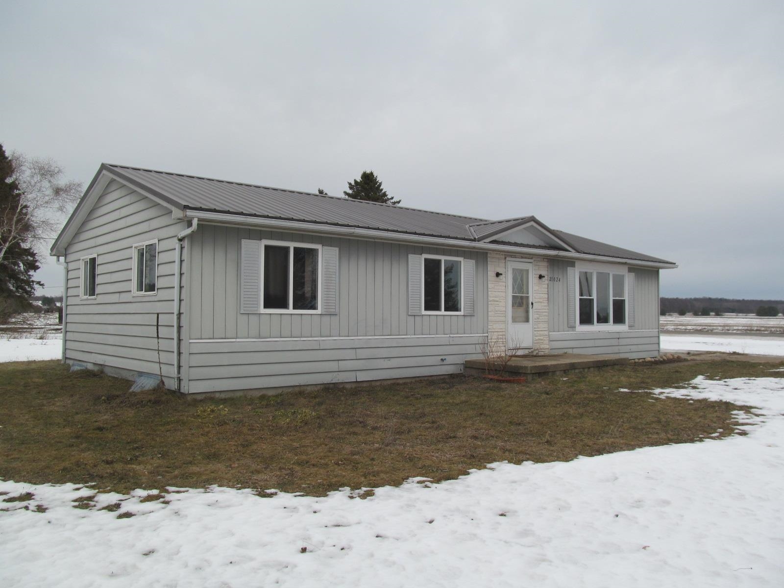 21024 Meceola Road Paris, MI 49338 - Photo 21 of 24 1941332-84b1ac49-c392-40d7-91f9-b0f82f79e5ea.JPG