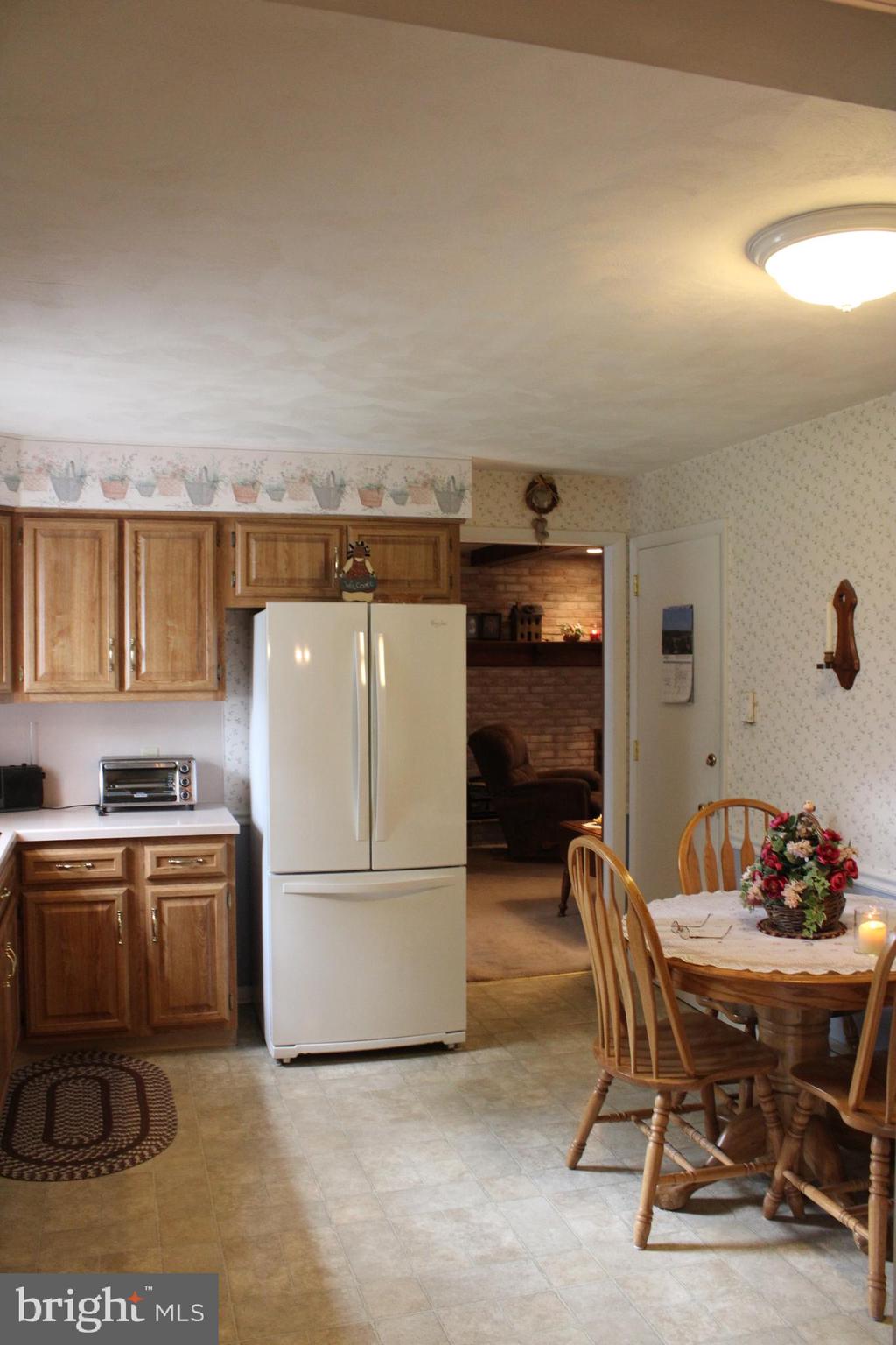 1302 Greenbriar Road York, PA 17404 - Photo 14 of 38 Gallery Image 14