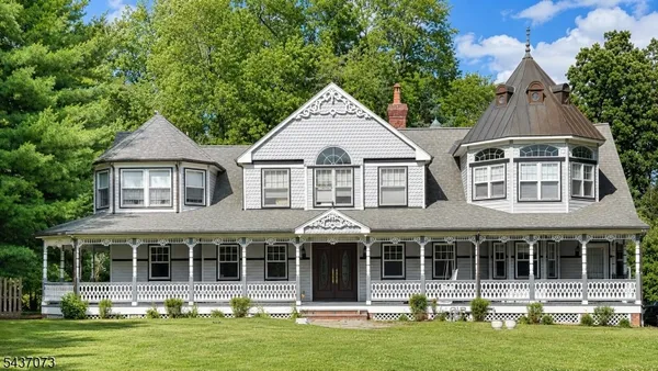 $1,250,000 | 10 Mountain View Drive, Chester, NJ 07930