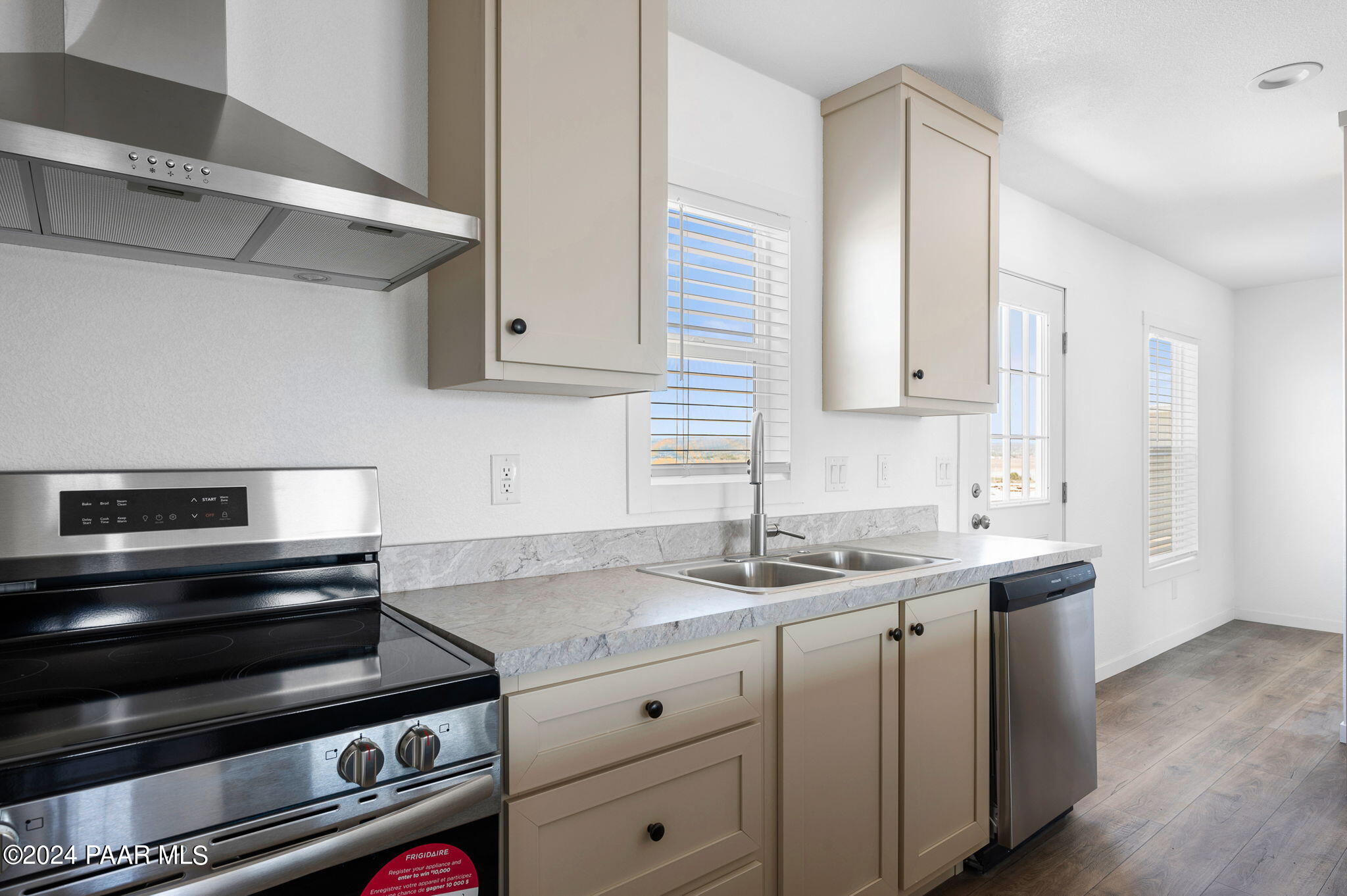 790 West Little Ranch Road Paulden, AZ 86334 - Photo 11 of 34 Kitchen (2)