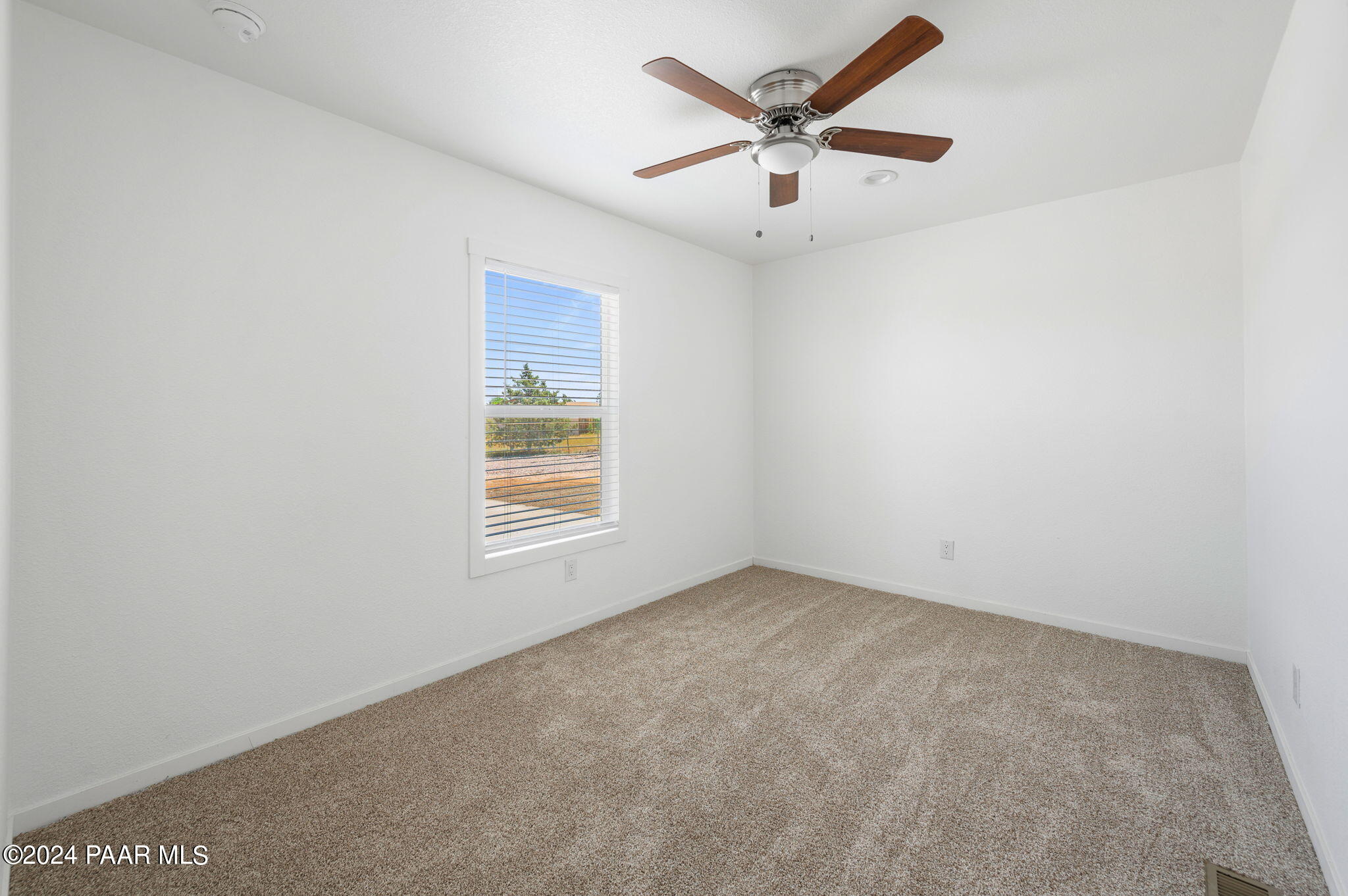 790 West Little Ranch Road Paulden, AZ 86334 - Photo 21 of 34 Bedroom 2