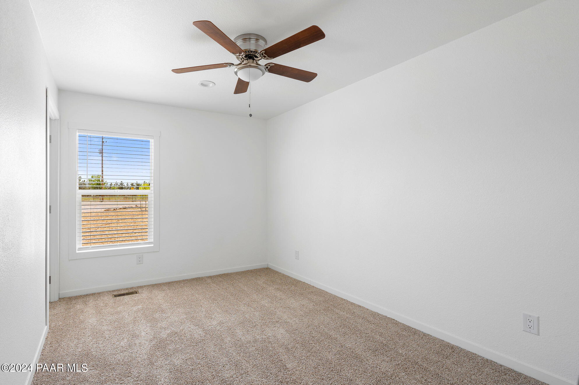 790 West Little Ranch Road Paulden, AZ 86334 - Photo 22 of 34 Bedroom 3 (2)