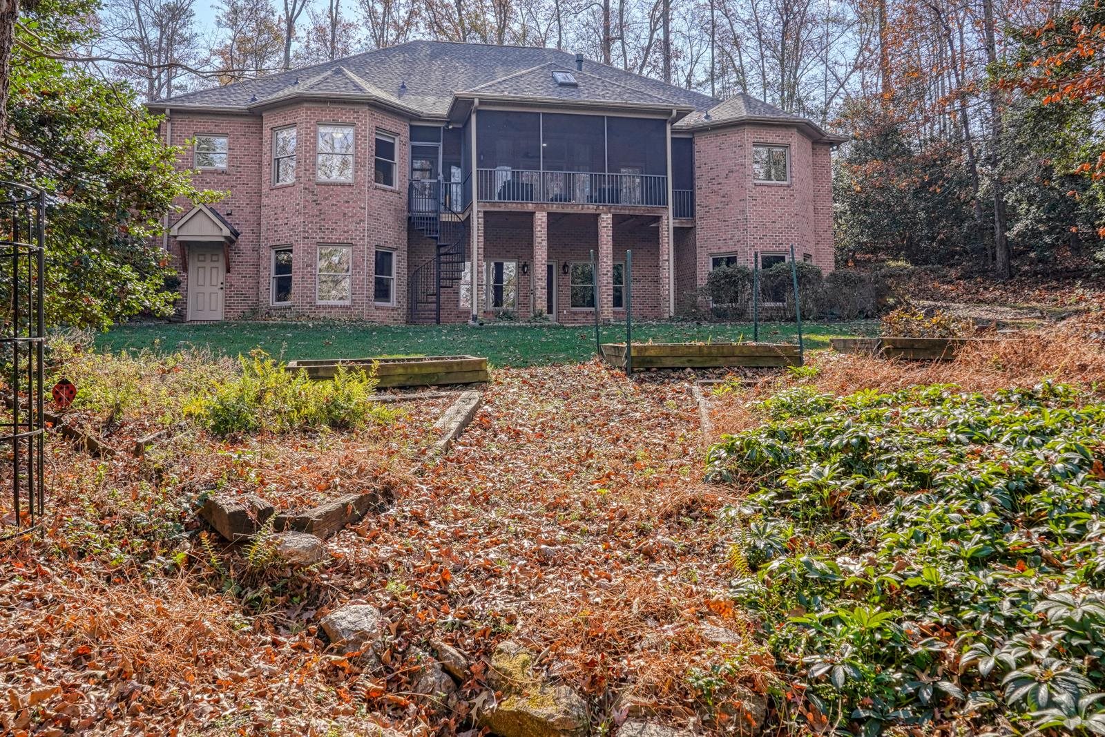 111 Quitman Point Chesnee, SC 29323 - Photo 2 of 31