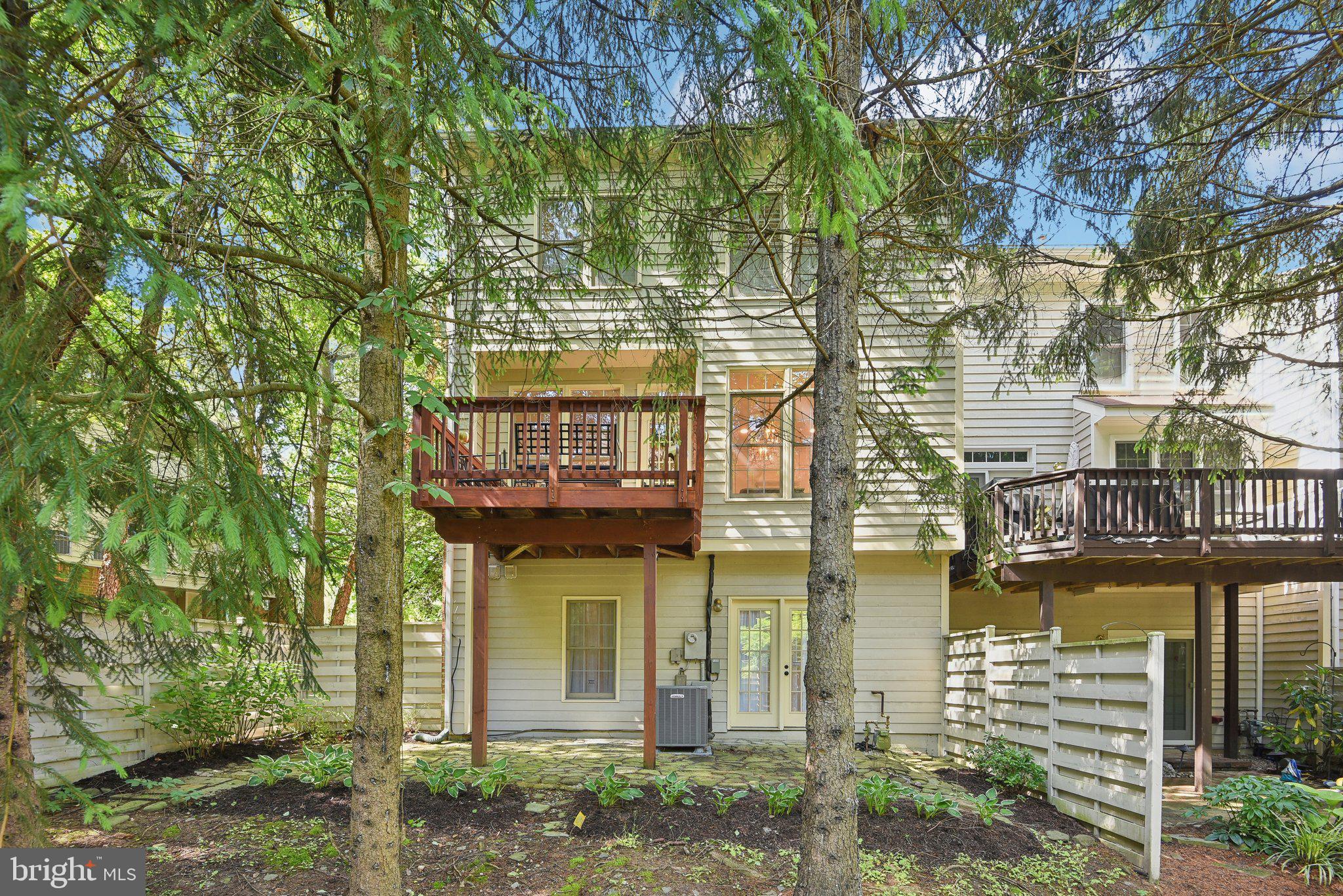 1331 Sundial Drive Reston, VA 20194 - Photo 27 of 38 Rear view with walkout lower level!