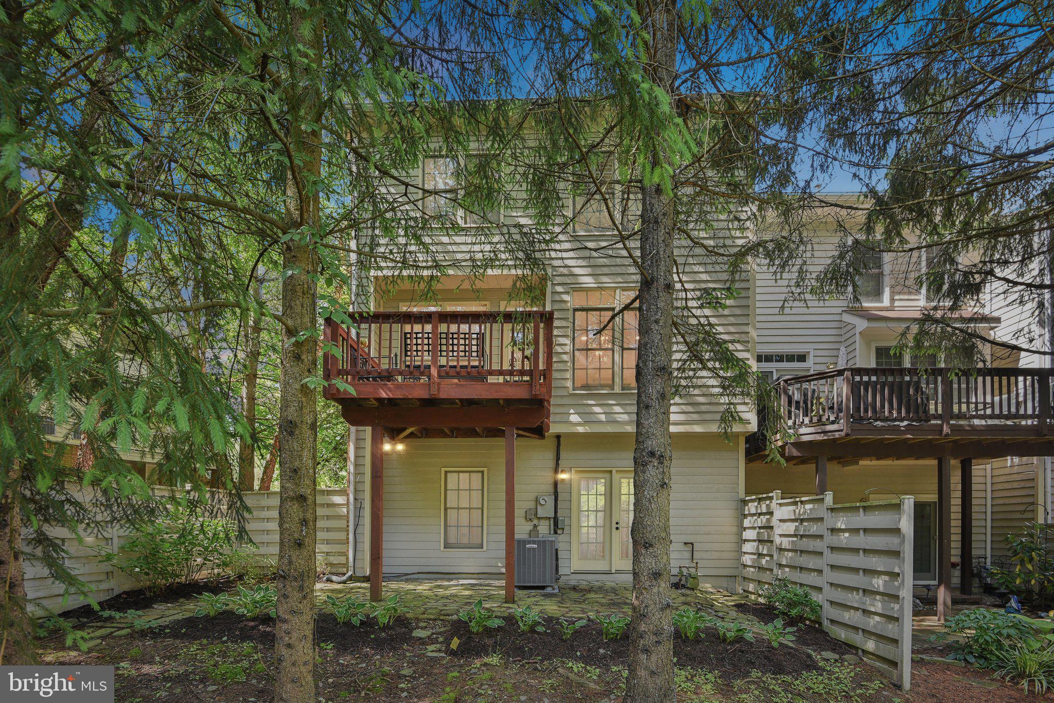 1331 Sundial Drive Reston, VA 20194 - Photo 28 of 38 Rear twilight