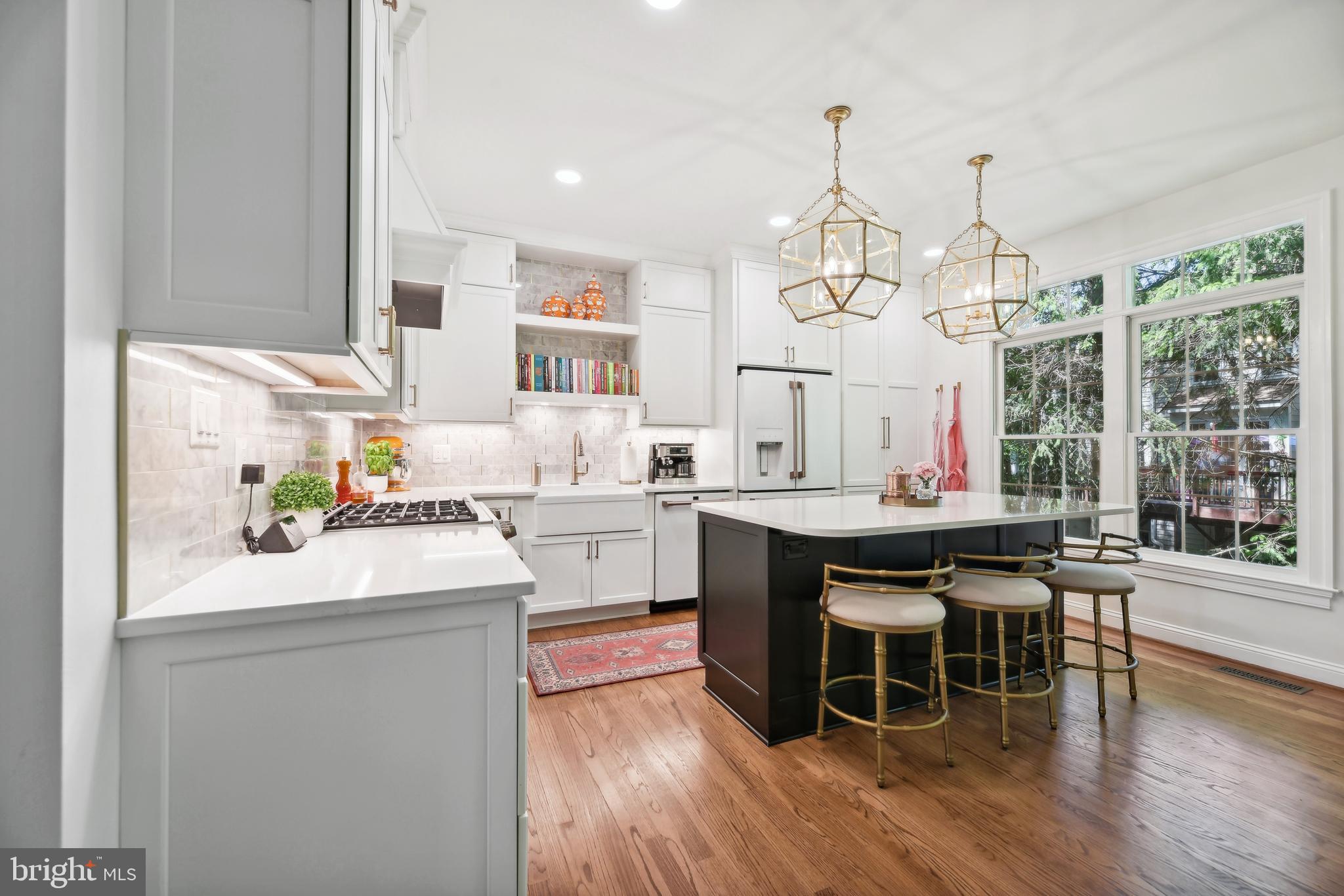 1331 Sundial Drive Reston, VA 20194 - Photo 10 of 38 Chef's dream kitchen!