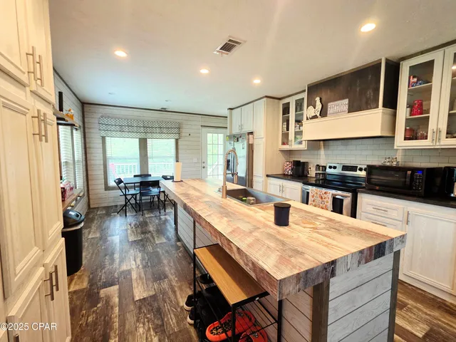 $268,500 | 11136 Silver Lake Road, Fountain, FL 32438