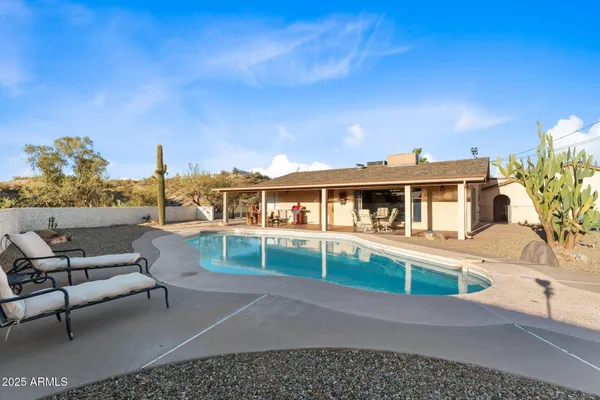 $2,300 | 51433 U.S. Highway 60 89, Wickenburg, AZ 85390