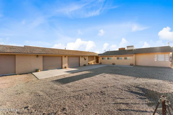 $2,300 | 51433 U.S. Highway 60 89, Wickenburg, AZ 85390