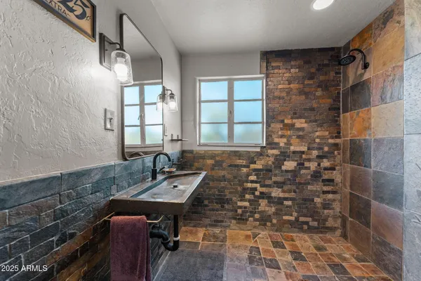 $2,300 | 51433 U.S. Highway 60 89, Wickenburg, AZ 85390