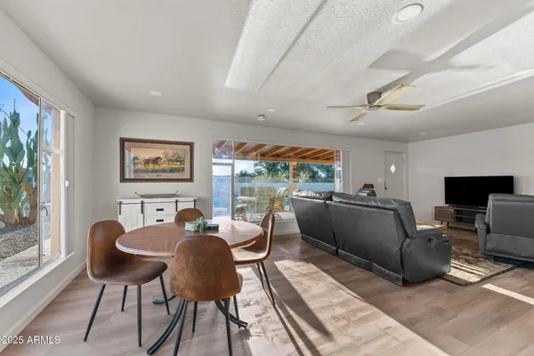 $2,300 | 51433 U.S. Highway 60 89, Wickenburg, AZ 85390