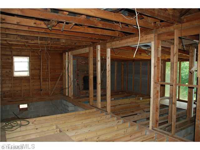 7174 Sapp Ridge Road Pfafftown, NC 27040 - Photo 5 of 16 Interior Space/Layout.