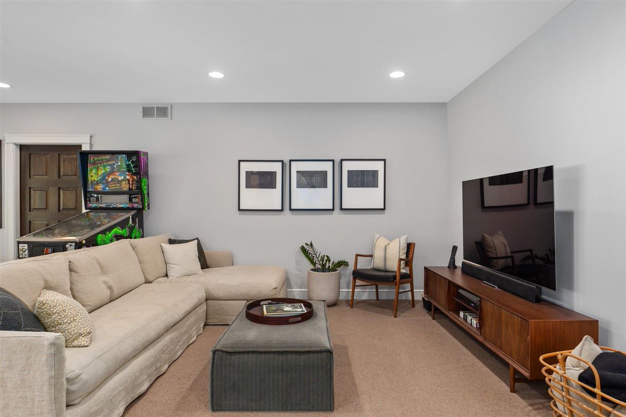 2533 Carroll Road Traverse City, MI 49686 - Photo 48 of 77 1892230-47.JPG