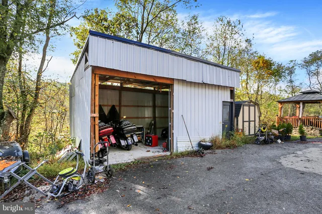 $500,000 | 4020 Mannsville Road, Elliottsburg, PA 17024