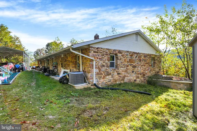 $500,000 | 4020 Mannsville Road, Elliottsburg, PA 17024