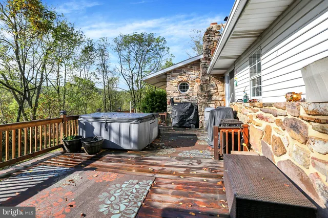 $500,000 | 4020 Mannsville Road, Elliottsburg, PA 17024