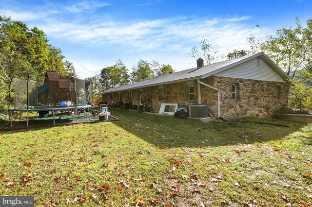 $500,000 | 4020 Mannsville Road, Elliottsburg, PA 17024