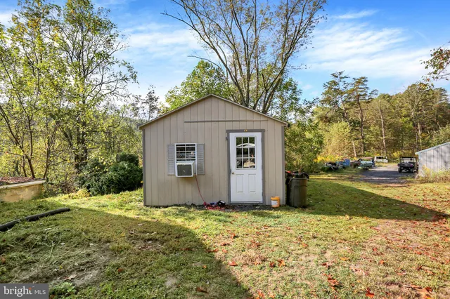 $500,000 | 4020 Mannsville Road, Elliottsburg, PA 17024