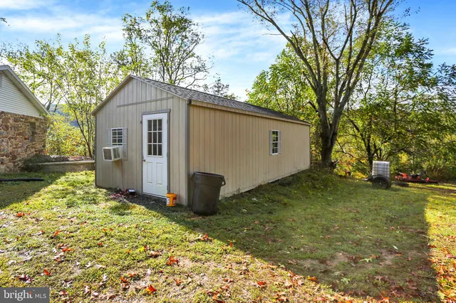 $500,000 | 4020 Mannsville Road, Elliottsburg, PA 17024