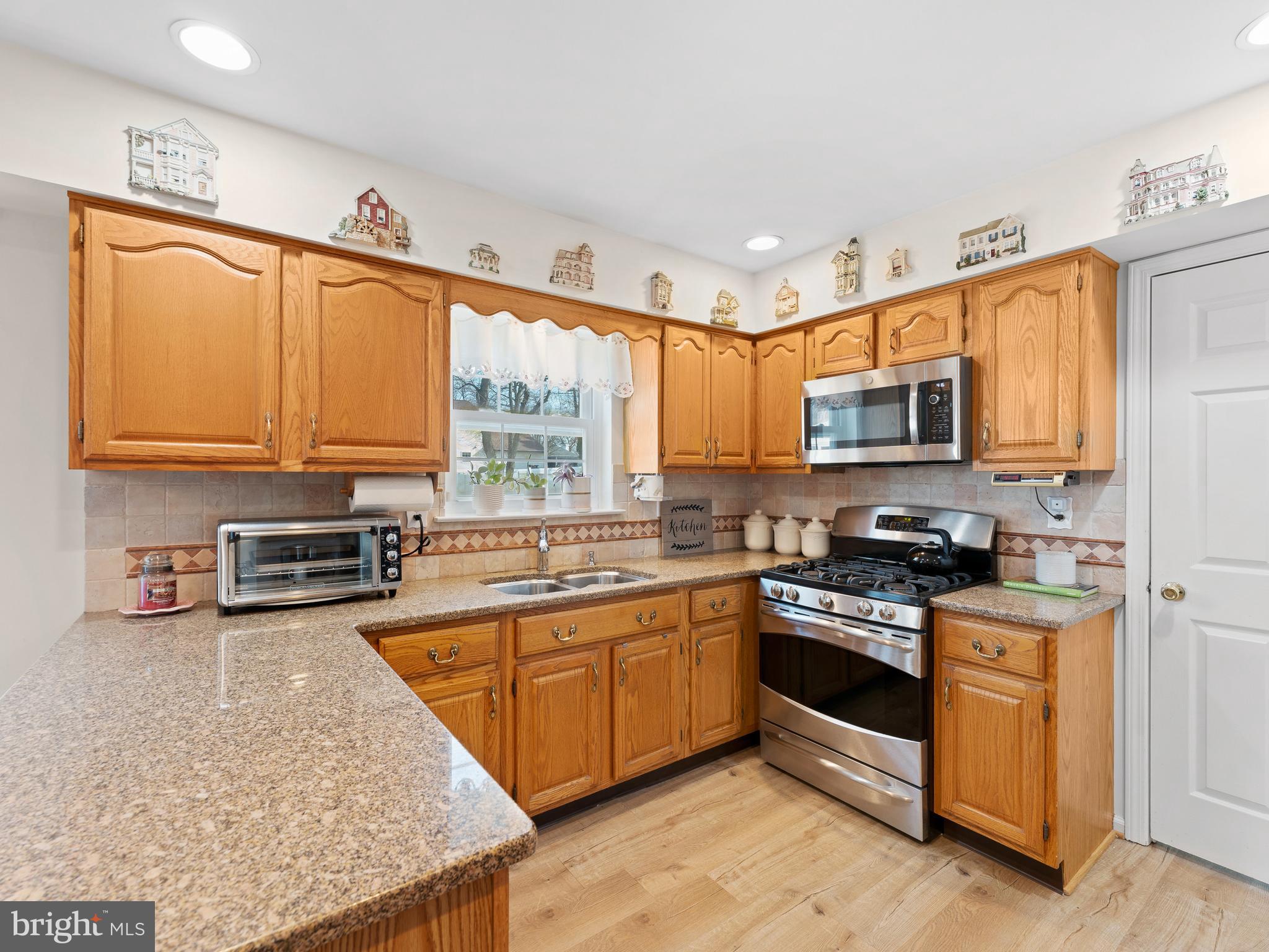 665 Pickering Road Southampton, PA 18966 - Photo 13 of 50 Gallery Image 13