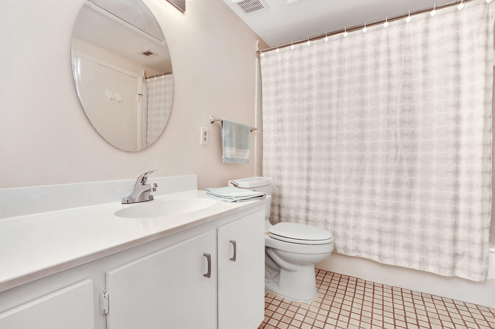 1801 South Us Highway, Unit 11B Jupiter, FL 33477 - Photo 15 of 29 Master Bathroom
