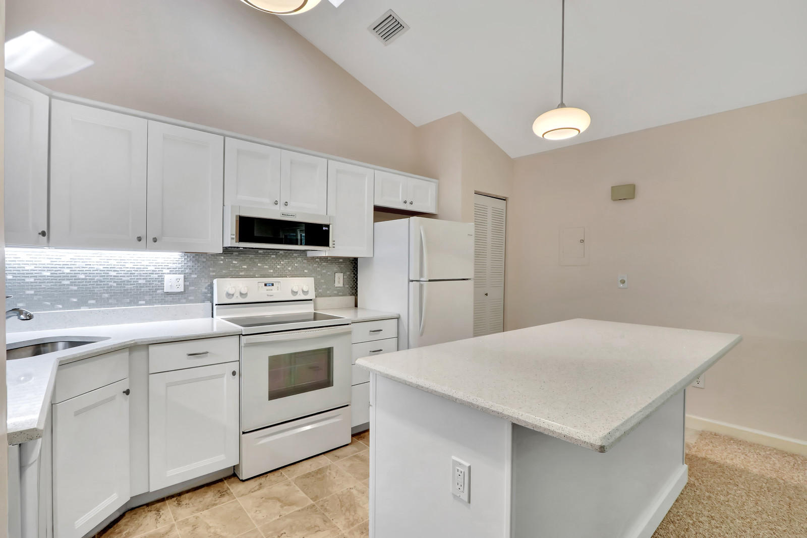 1801 South Us Highway, Unit 11B Jupiter, FL 33477 - Photo 5 of 29 Kitchen