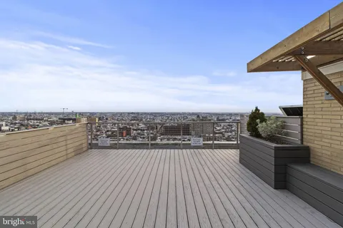$320,000 | 1810 Rittenhouse Square, Unit 610, Philadelphia, PA 19103