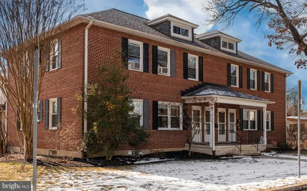 $2,500 | 500 Park Avenue, Baltimore, MD 21204