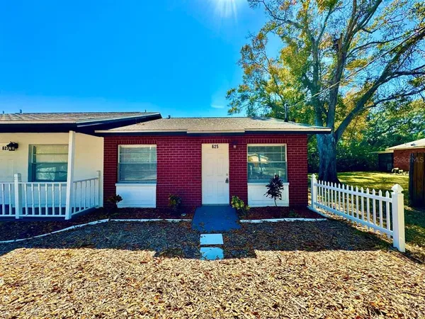 $1,300 | 625 Wildwood Way, Clearwater, FL 33756