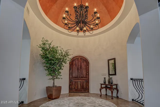 a view of entryway with furniture