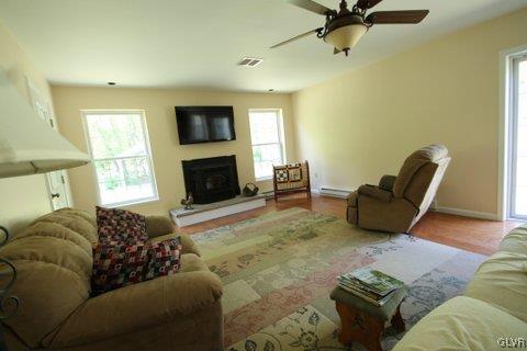 722 Creek Road Bangor, PA 18013 - Photo 3 of 27 Gallery Image 3