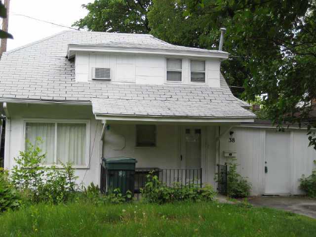 38 Oak Hill View Rochester, NY 14611 - Photo 1 of 1 Exterior Front