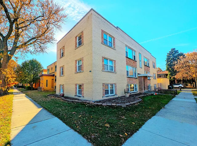 $1,100 | 300 South Austin Boulevard, Unit GS, Oak Park, IL 60304