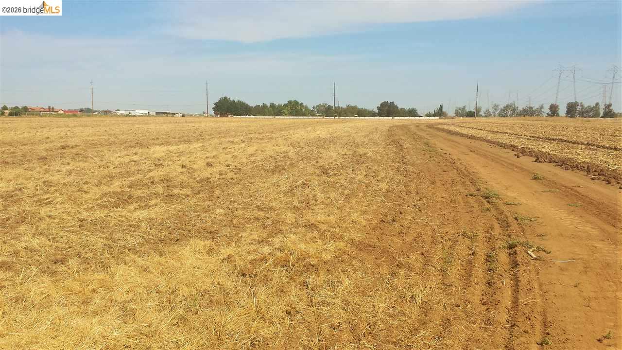 8000 Balfour Road Brentwood, CA 94513 - Photo 11 of 16 a view of an ocean