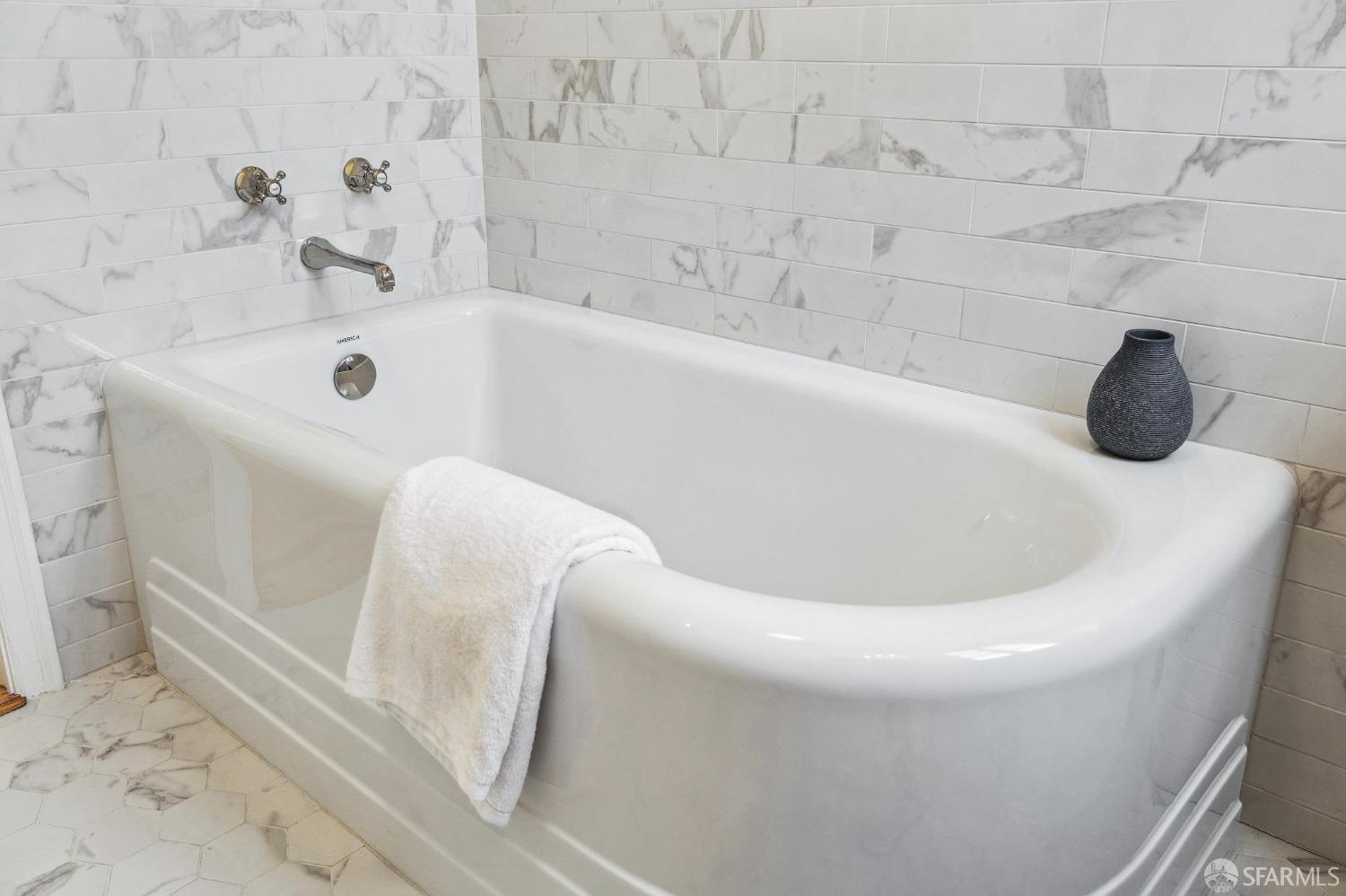 54 Upper Terrace San Francisco, CA 94117 - Photo 28 of 61 a bathroom with a bathtub