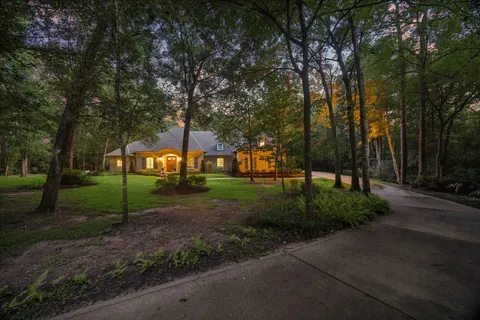 $1,250,000 | 37519 Edgewater Drive, Pinehurst, TX 77362