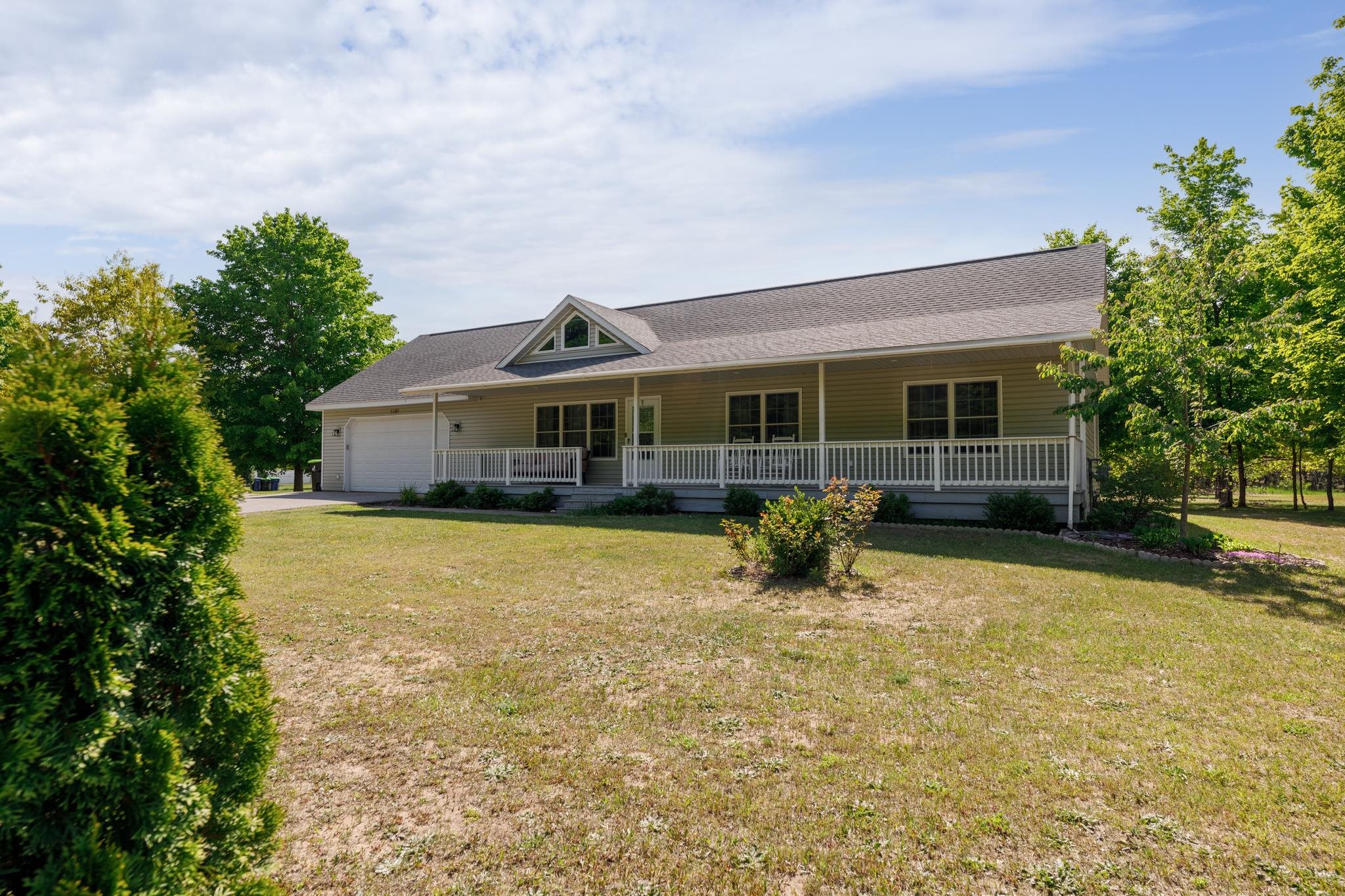 5189 Goodrick Road Traverse City, MI 49684 - Photo 48 of 60 1911628-47.JPG
